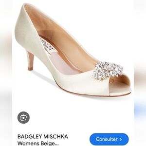 Badgley Mischka Women's Beige Peep-Toe Heels Size 6 Us